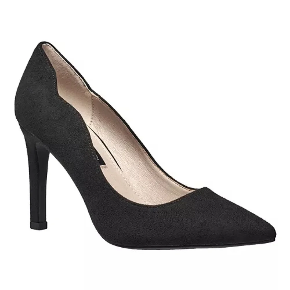 French Connection Women's Scallop Slip-On Heels 8.5 NIB